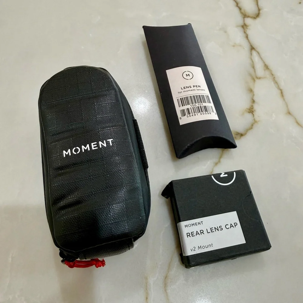 Moment 18mm Wide + 58mm Tele Lens Bundle V2 Mount w/ Case & Caps